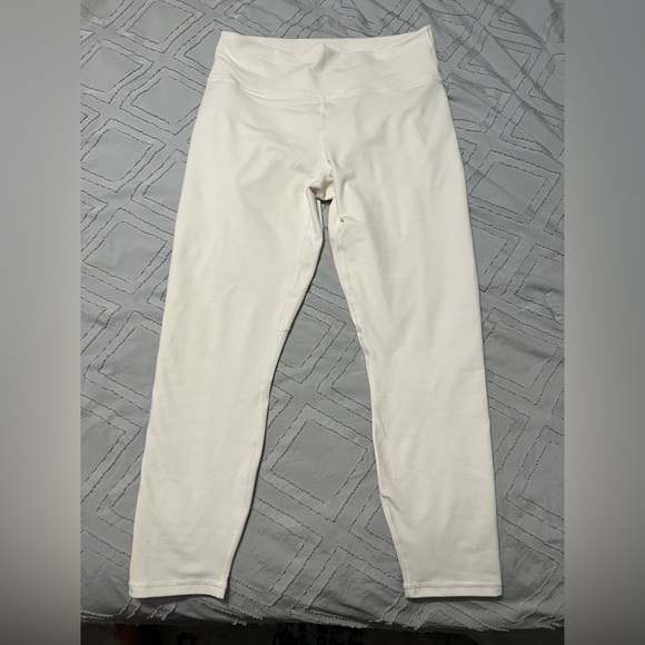 NWT Fabletics Define Power Hold High Waisted cream cropped leggings, large - Picture 1 of 3